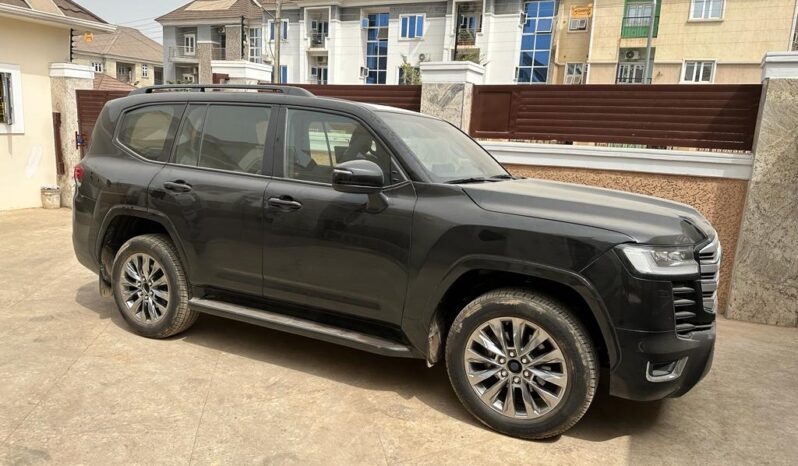 Toyota Land Cruiser full