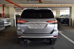 Toyota Fortuner full