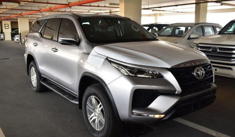 Toyota Fortuner full
