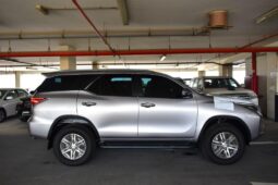 Toyota Fortuner full