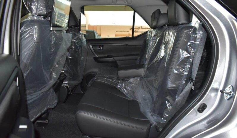 Toyota Fortuner full